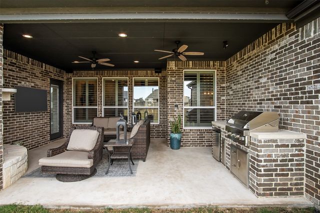 9009 Hidden Pond Street, Justin, TX 76247