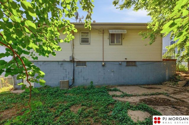 4906 N 61st Street, Omaha, NE 68104