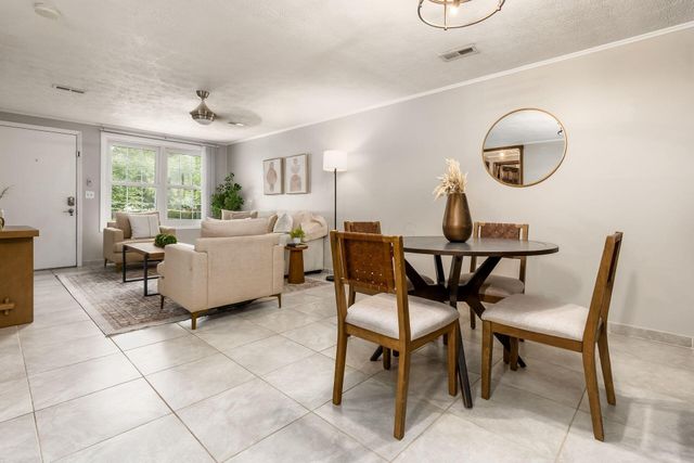 3045 La Vista Drive, 43, Columbus, OH 43204