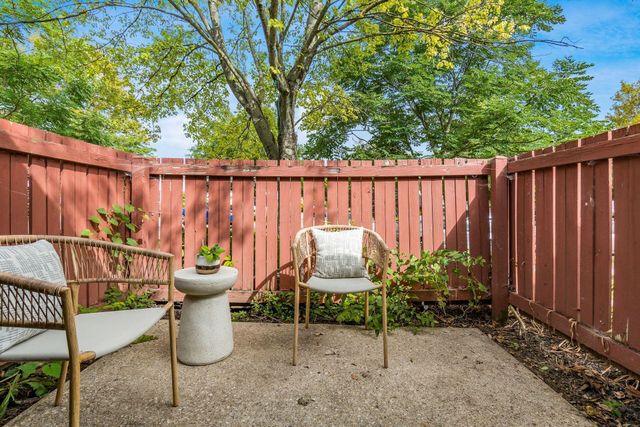 3045 La Vista Drive, 43, Columbus, OH 43204