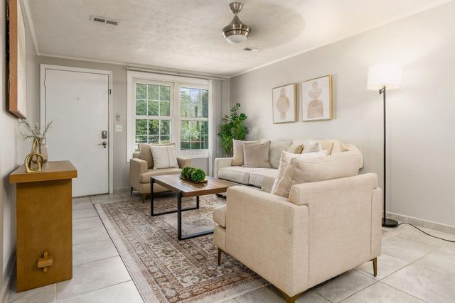 3045 La Vista Drive, 43, Columbus, OH 43204
