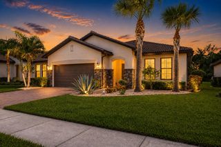 827 SE Villandry Way, Port St. Lucie, Port St Lucie, FL 34984