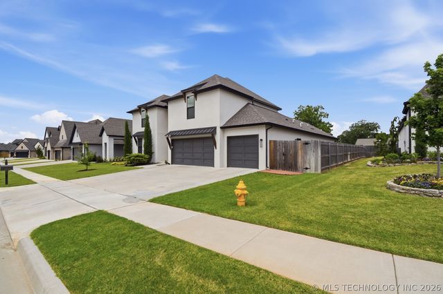 1611 W 114th Street, Jenks, OK 74037