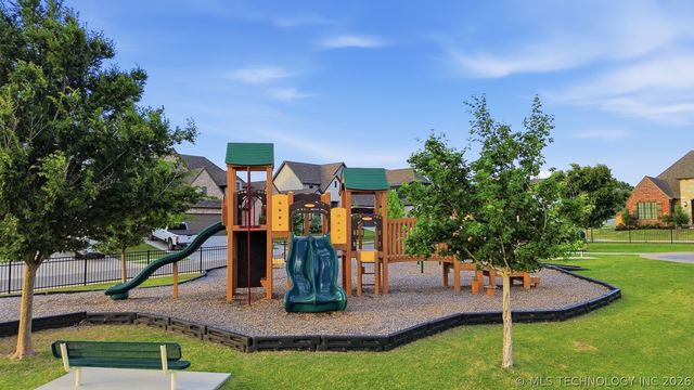 1611 W 114th Street, Jenks, OK 74037