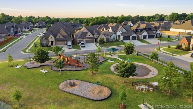 1611 W 114th Street, Jenks, OK 74037