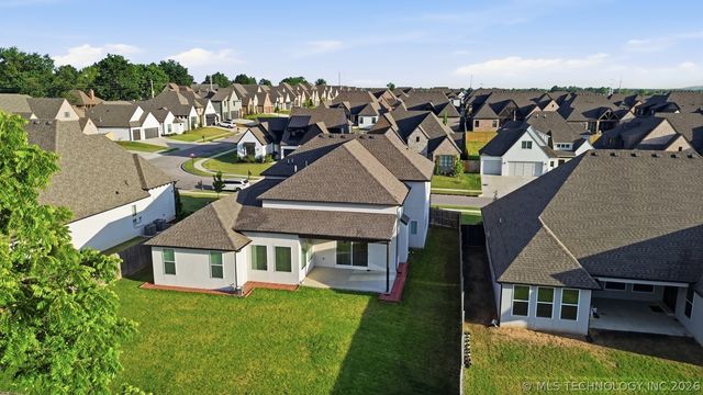 1611 W 114th Street, Jenks, OK 74037