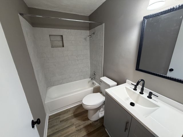 905 Blue Ridge Dr Unit B, Nashville, TN 37207