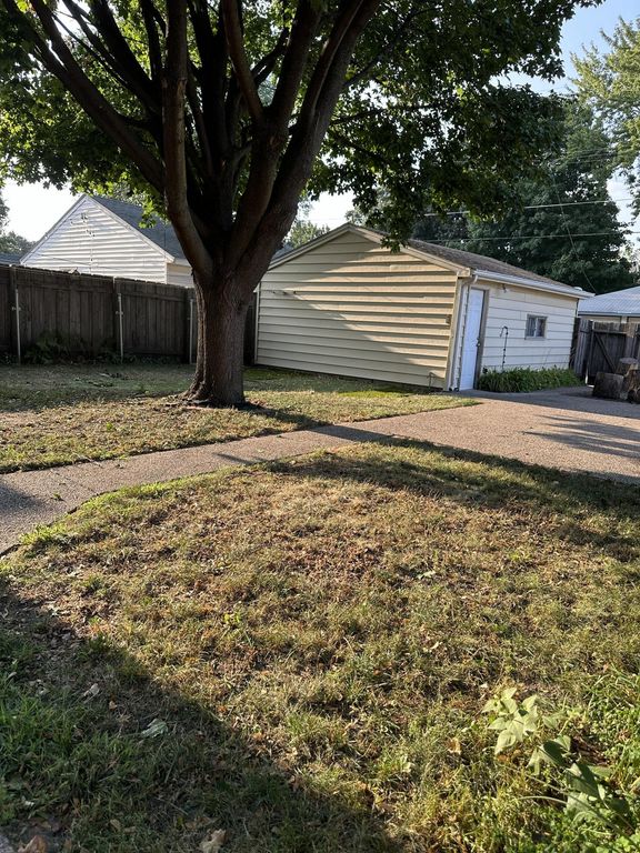 823 Juno Avenue, Saint Paul, MN 55102 — photo 4