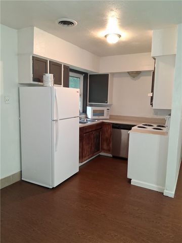 217 E Adobe Street, Fayetteville, AR 72703