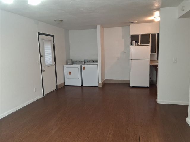 217 E Adobe Street, Fayetteville, AR 72703