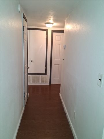 217 E Adobe Street, Fayetteville, AR 72703