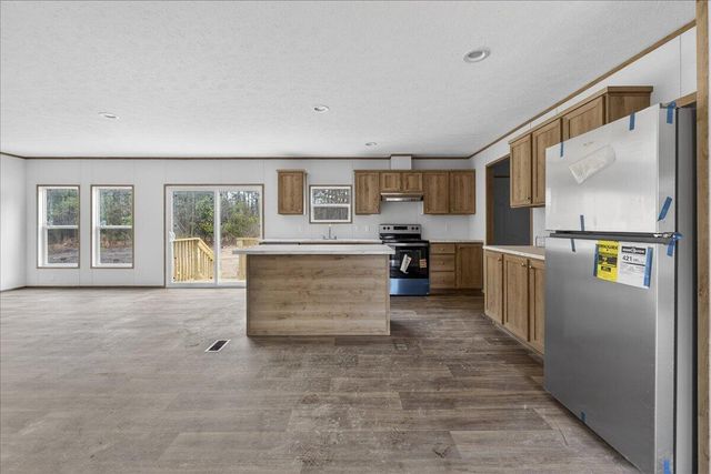 240 Johnson Lane, Pineville, SC 29468