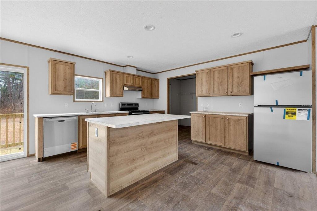 240 Johnson Lane, Pineville, SC 29468