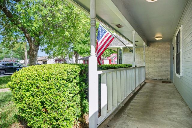 533 White Wing Court, Dickinson, TX 77539