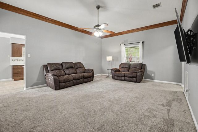 533 White Wing Court, Dickinson, TX 77539