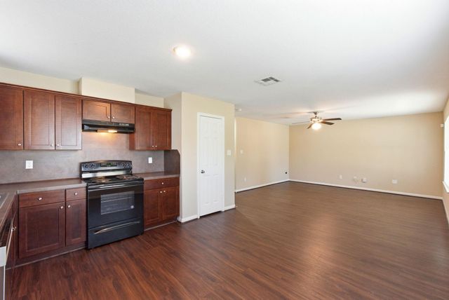 9334 Laura Koppe Road, Houston, TX 77078