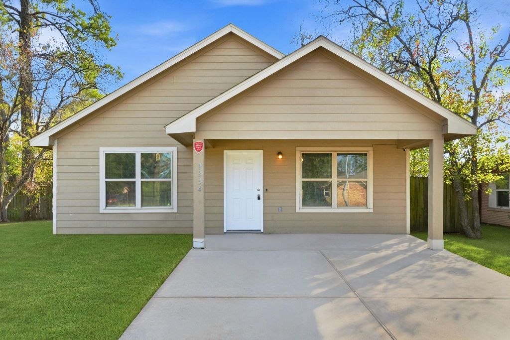 9334 Laura Koppe Road, Houston, TX 77078