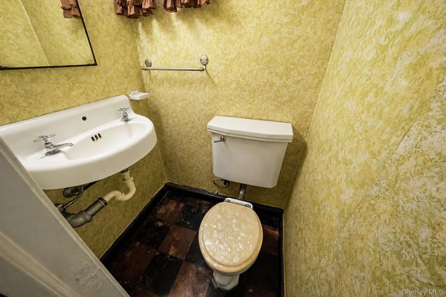 1621 Lurting Avenue, Bronx, NY 10461