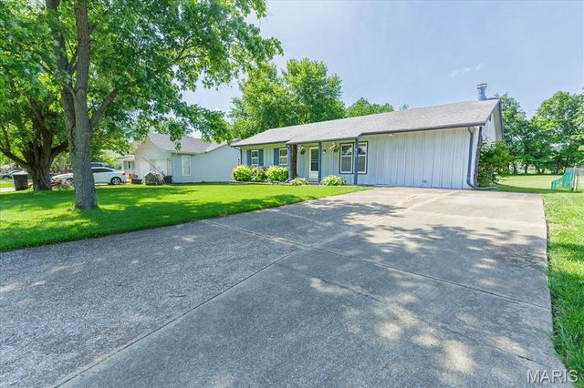 912 Warren Avenue, Warrenton, MO 63383