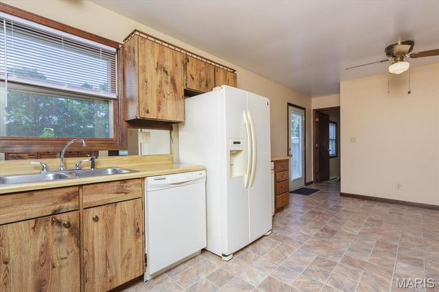 912 Warren Avenue, Warrenton, MO 63383