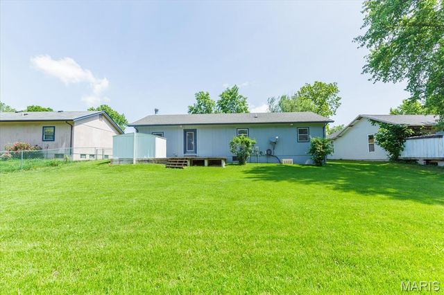 912 Warren Avenue, Warrenton, MO 63383