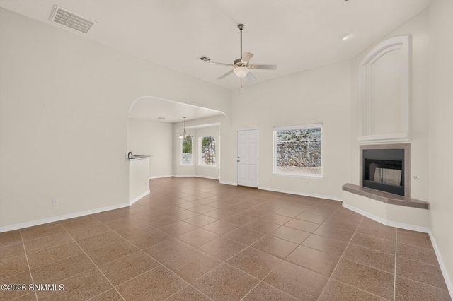 2933 E Springs Road, Las Cruces, NM 88011