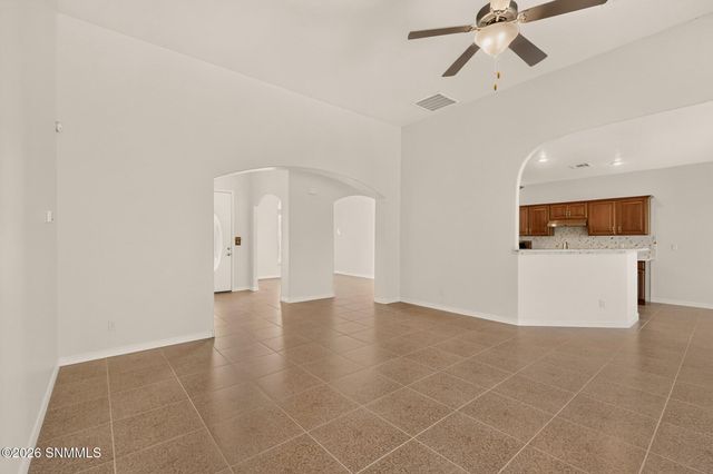 2933 E Springs Road, Las Cruces, NM 88011
