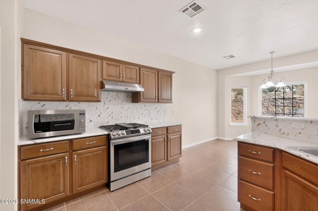 2933 E Springs Road, Las Cruces, NM 88011