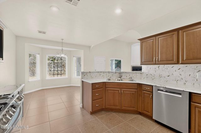2933 E Springs Road, Las Cruces, NM 88011