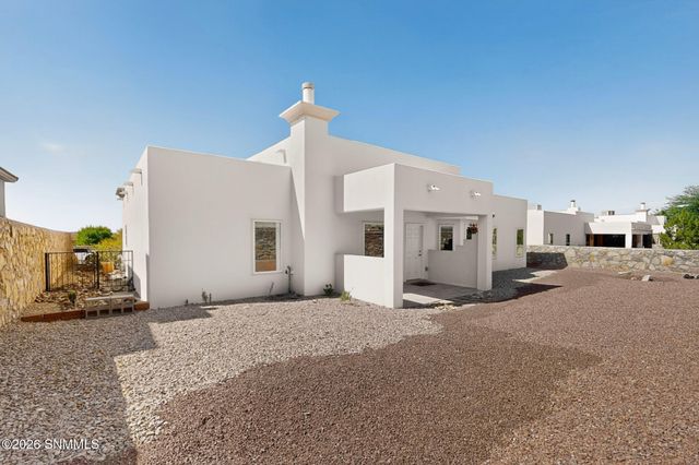 2933 E Springs Road, Las Cruces, NM 88011