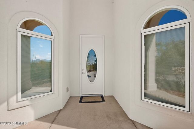 2933 E Springs Road, Las Cruces, NM 88011