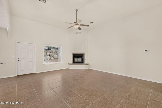 2933 E Springs Road, Las Cruces, NM 88011