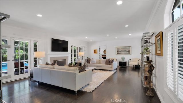 936 W River Lane, Santa Ana, CA 92706