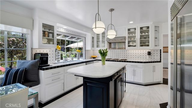 936 W River Lane, Santa Ana, CA 92706