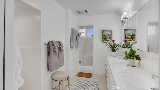 936 W River Lane, Santa Ana, CA 92706