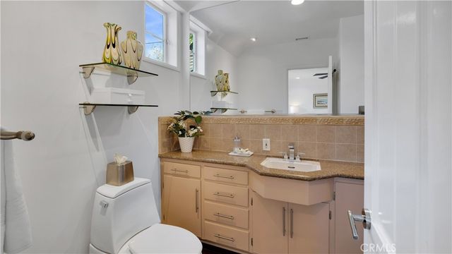 936 W River Lane, Santa Ana, CA 92706