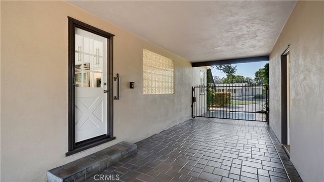936 W River Lane, Santa Ana, CA 92706