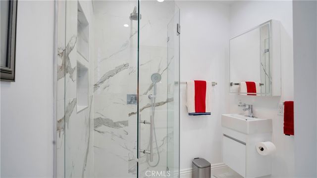 936 W River Lane, Santa Ana, CA 92706