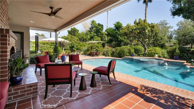 936 W River Lane, Santa Ana, CA 92706