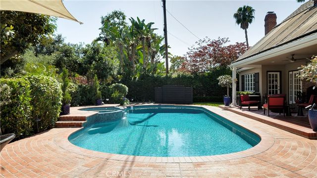 936 W River Lane, Santa Ana, CA 92706