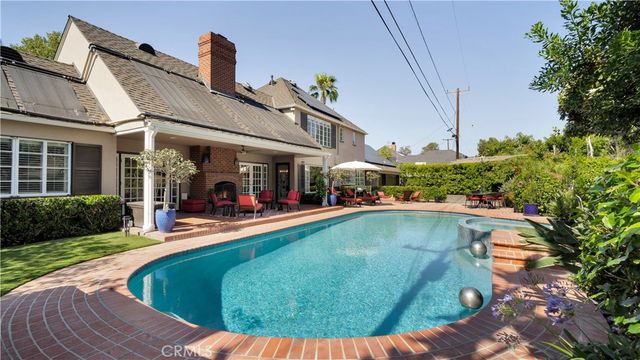 936 W River Lane, Santa Ana, CA 92706