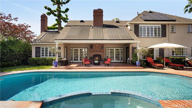 936 W River Lane, Santa Ana, CA 92706