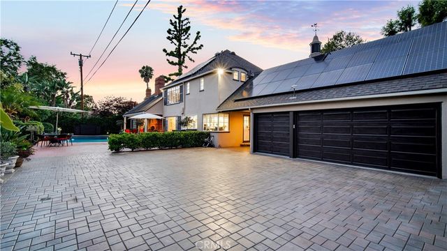 936 W River Lane, Santa Ana, CA 92706