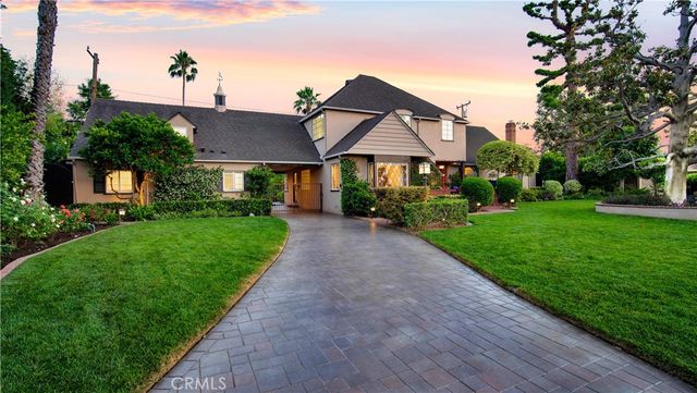 936 W River Lane, Santa Ana, CA 92706