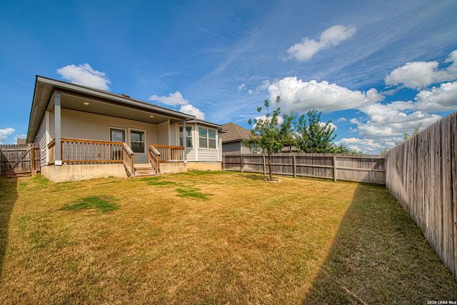 4939 Ranahan Pass, St Hedwig, TX 78152