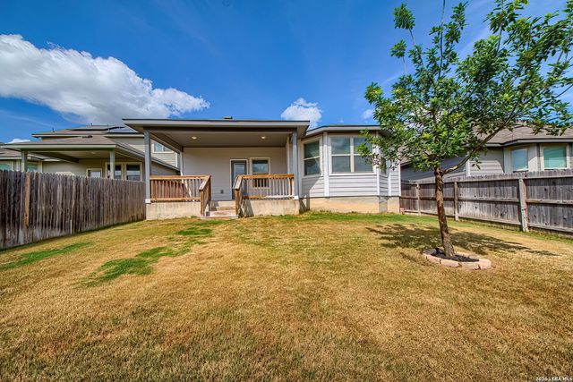 4939 Ranahan Pass, St Hedwig, TX 78152