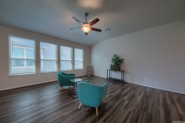 4939 Ranahan Pass, St Hedwig, TX 78152