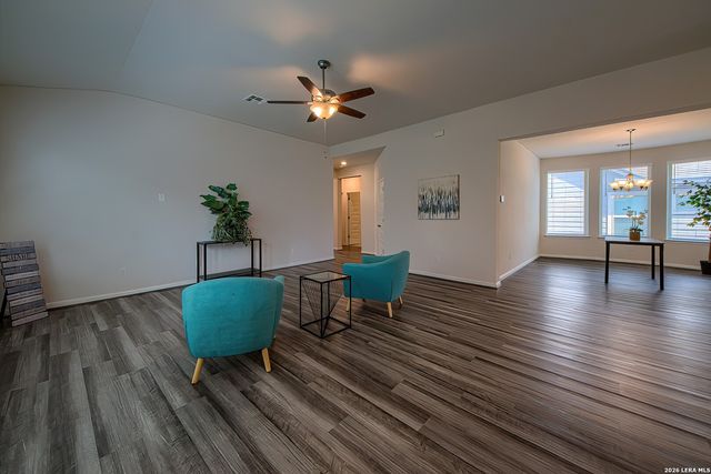 4939 Ranahan Pass, St Hedwig, TX 78152