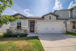 4939 Ranahan Pass, St Hedwig, TX 78152