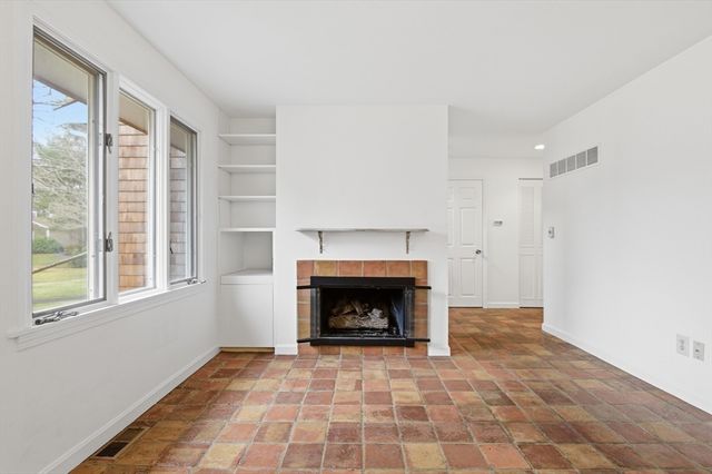 235 Seaward 235, Falmouth, MA 02540